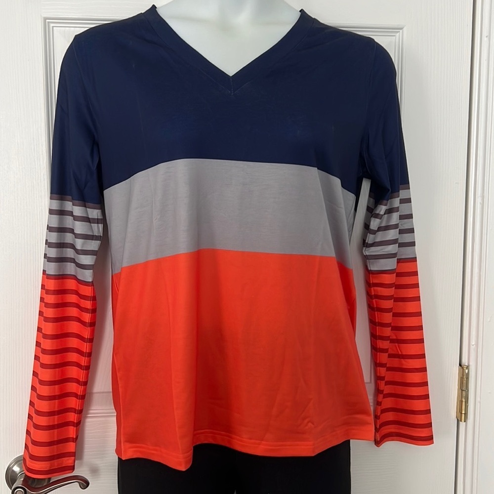 NWT Exclusive ❤️ V Neck Long Sleeve Shirt